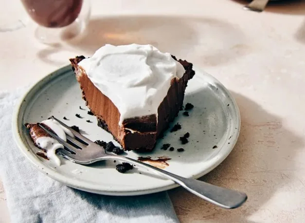 No-Bake Vegan Chocolate Pie